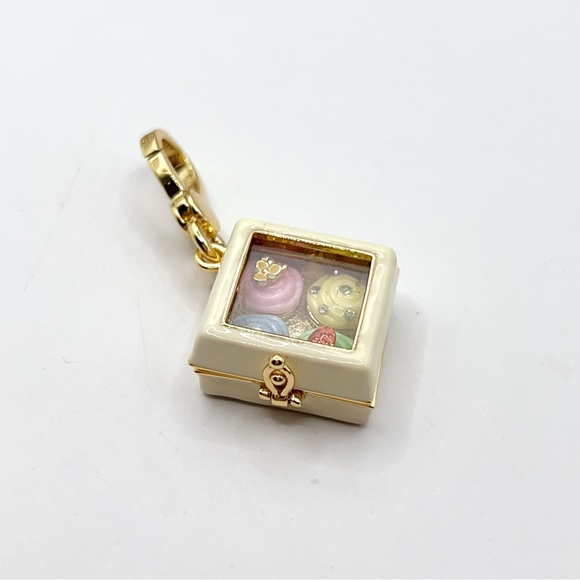 Juicy Couture box of cupcakes charm - Picture 3 of 4